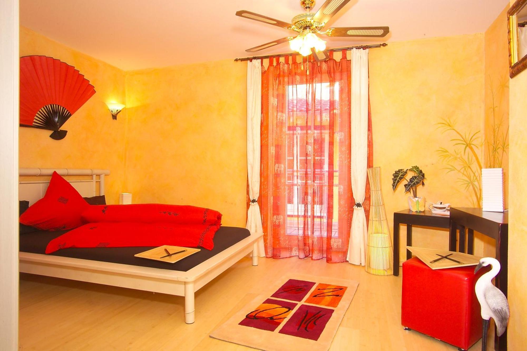 Cleo'S Hotel Kallstadt Pokoj fotografie