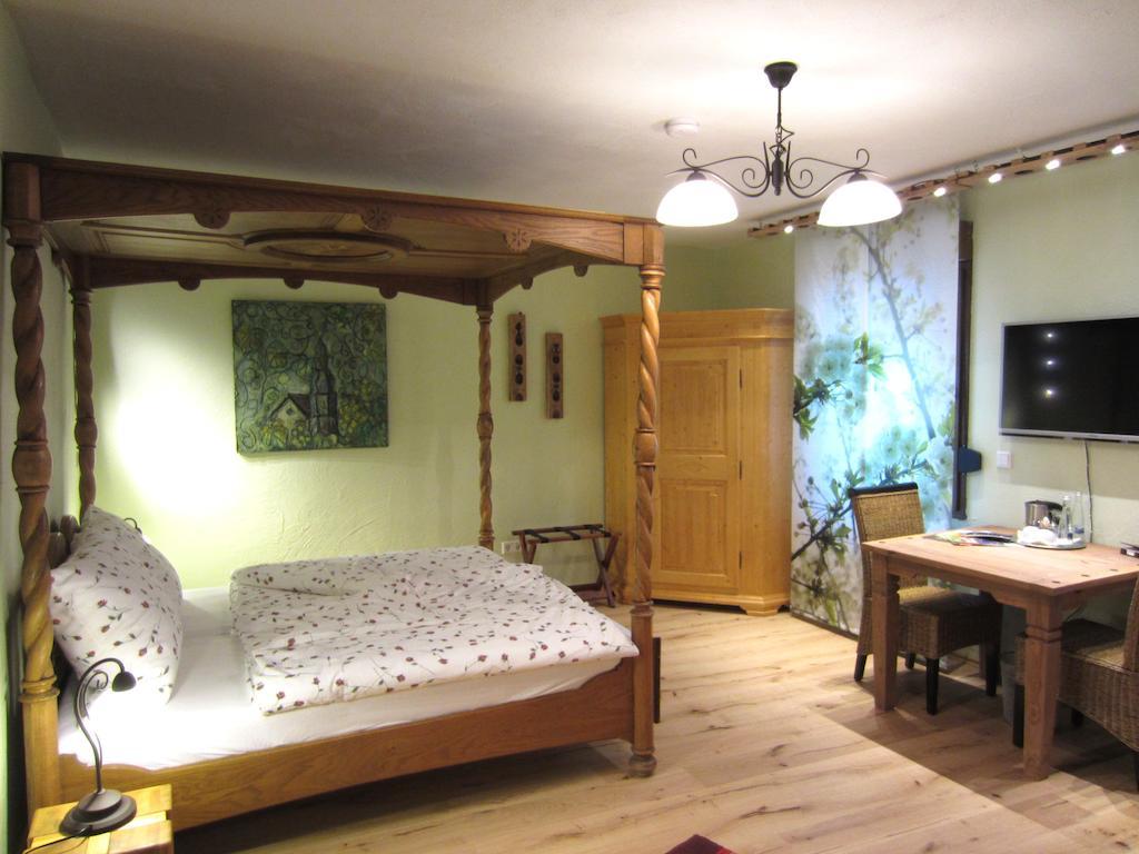 Cleo'S Hotel Kallstadt Pokoj fotografie