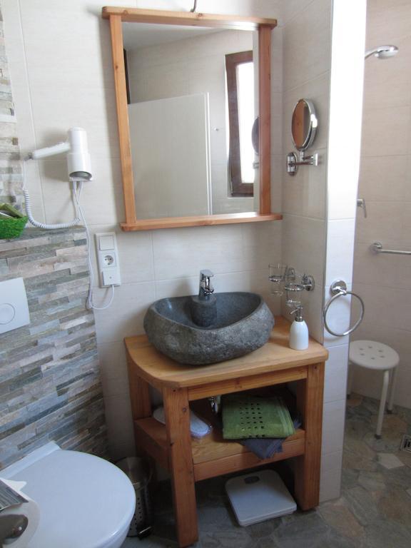 Cleo'S Hotel Kallstadt Pokoj fotografie